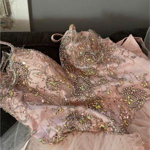 Sweet 16 dress in good condition